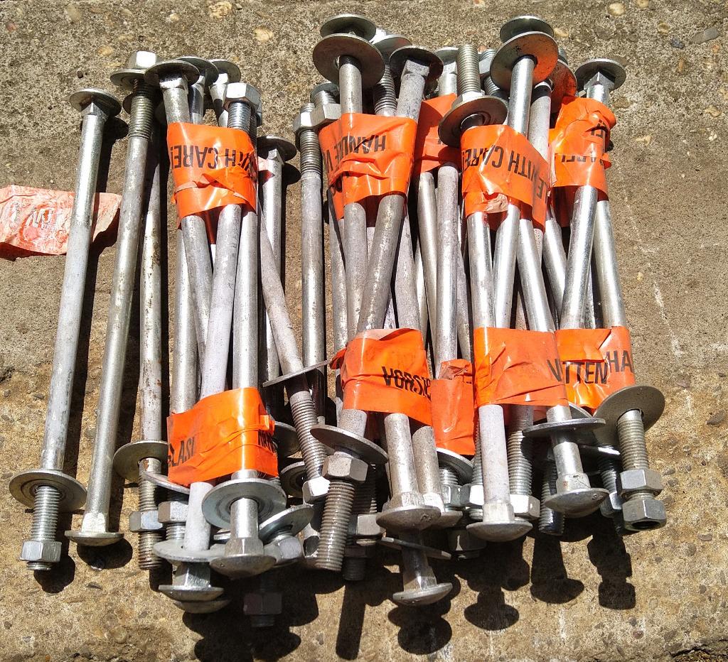 33x Lange bouten M16x340 dak balken constructie, Ophalen of Verzenden, Gebruikt, 250 mm of meer, Bouten of Moeren