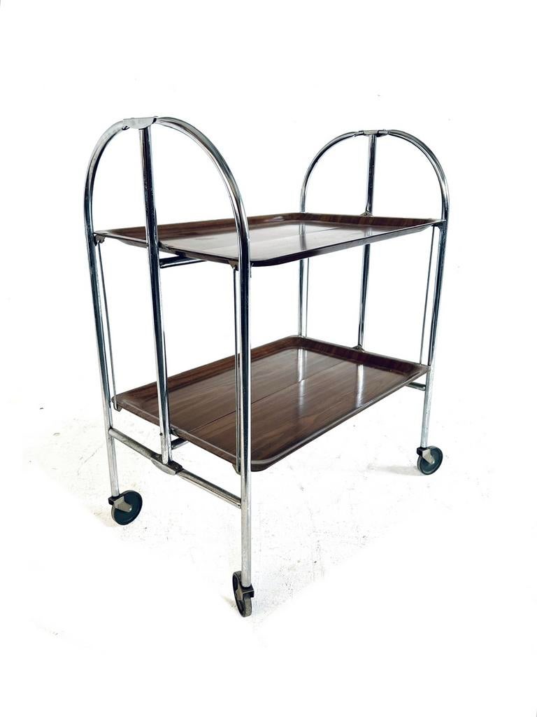 Vintage inklapbare trolley ‘60, Huis en Inrichting, Tafels | Bijzettafels, Metaal of Aluminium, Zo goed als nieuw, Vintage retro buisframe design rotan webbing papercord
