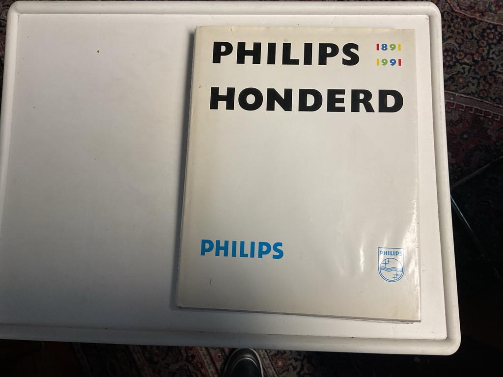 Philips Honderd Jaar - Jubileumboek 1891-1991, Boeken, Catalogussen en Folders, Ophalen of Verzenden, Zo goed als nieuw, Catalogus