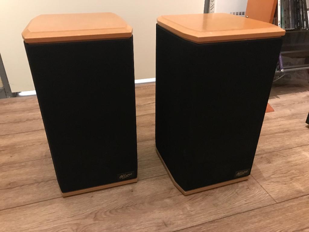 Allure luidsprekers, Zo goed als nieuw, 60 tot 120 watt, Front, Rear of Stereo speakers, Ophalen