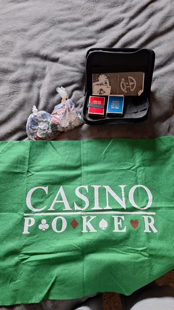Pokerset inclusief een pokerkleed, Ophalen of Verzenden