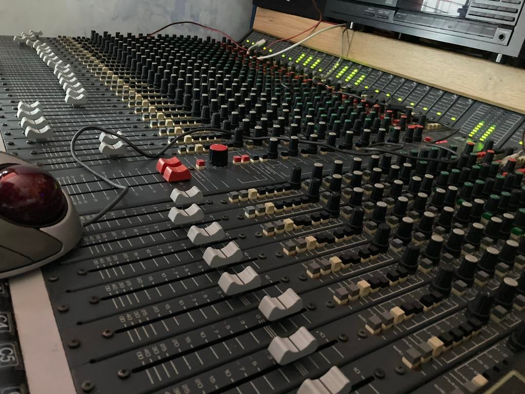 D&R Dayner 34-kanaals mengpaneel met meterbrug, Muziek en Instrumenten, Mengpanelen, Ophalen of Verzenden, Gebruikt, 20 kanalen of meer