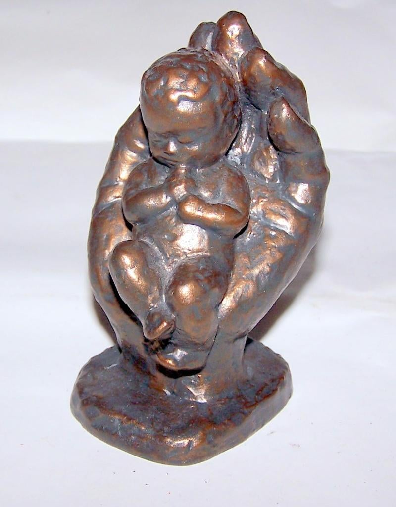 Sculptuur Baby op hand- Geert Kunen. Nieuwstaat., Ophalen of Verzenden, Zo goed als nieuw, Mens