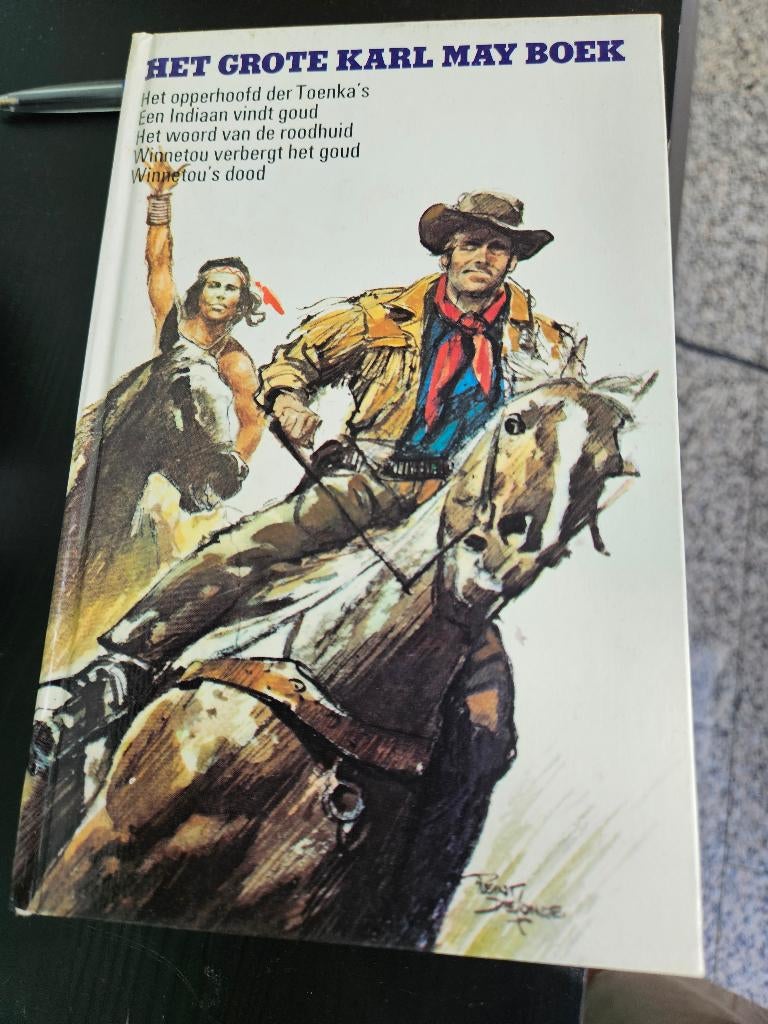 Het grote Karl May boek, Ophalen of Verzenden, Gelezen