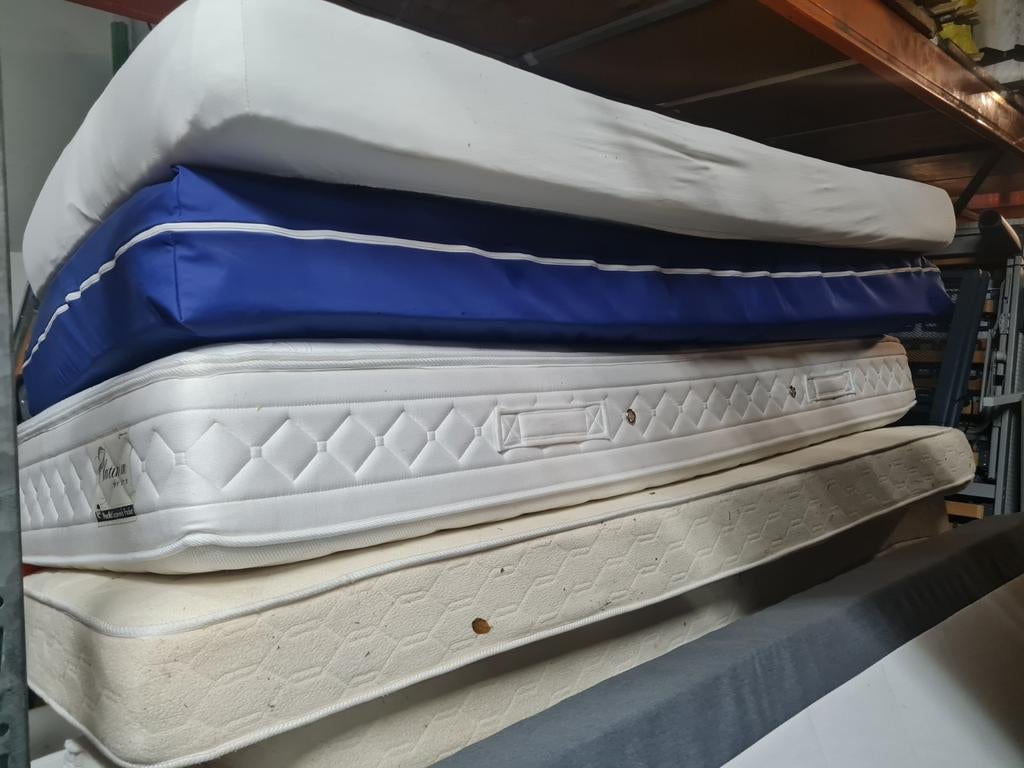 Grote partij matrassen diverse soorten en maten boxspring, Ophalen, Gebruikt, 90 cm, Eenpersoons