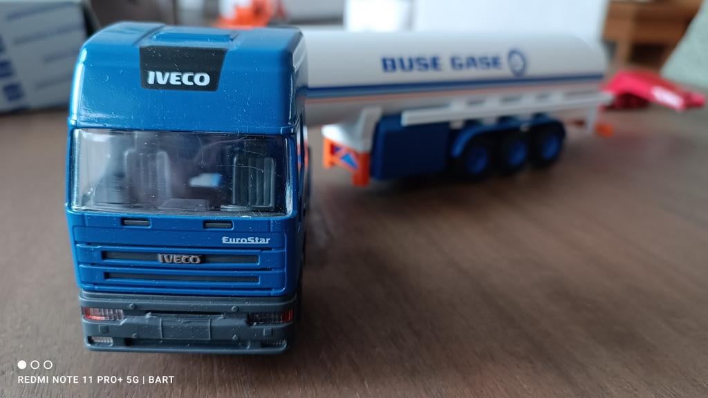 IVECO EUROSTAR BUSE GAS CONRAD, Hobby en Vrije tijd, Modelauto's | 1:50, Ophalen of Verzenden, Nieuw, Bus of Vrachtwagen, Conrad