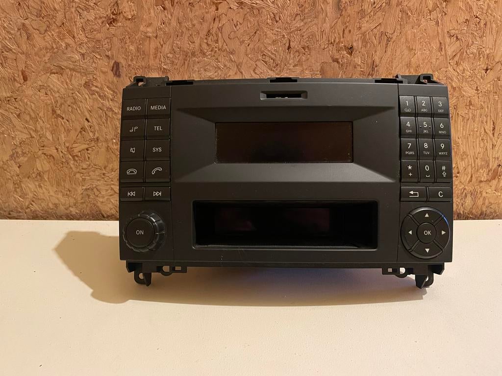 Mercedes-Benz Audio 20 CD Radio nieuw, Ophalen of Verzenden, Nieuw