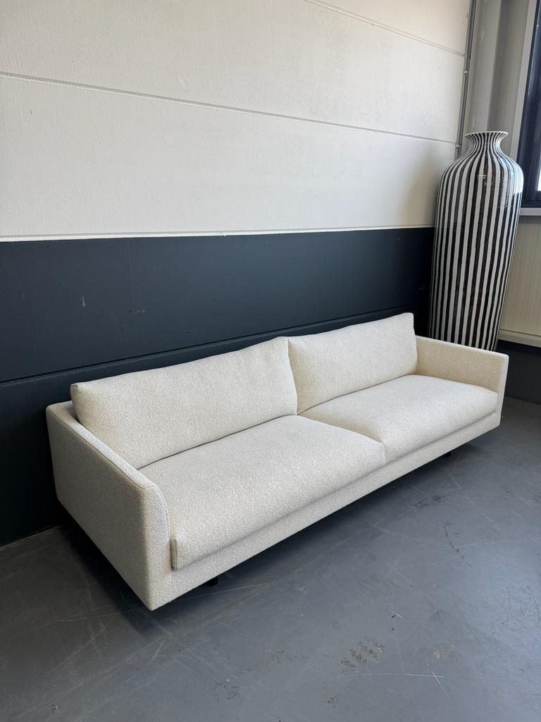 Showroommodel Montis Axel 4-zits | Montis Axel Amaro stof, Ophalen, 75 tot 100 cm, Rechte bank, Montis, label, eyye, Design on Stock, Pode, Leolux, artifort
