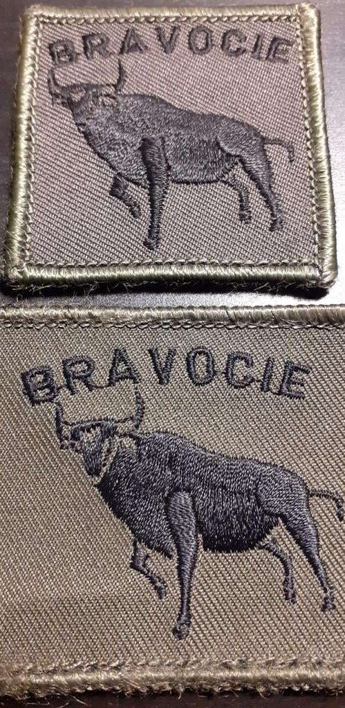 G E Z O C H T   5 x 5je Luchtmobiele Brigade, Ophalen of Verzenden, Landmacht, Nederland, Embleem of Badge
