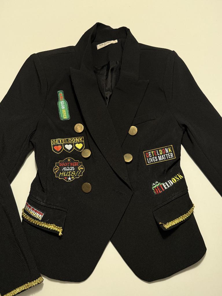 Kiel/blazer/Colbert Oeteldonk met emblemen mt XS, Carnaval, Nieuw, Ophalen of Verzenden, Kleding