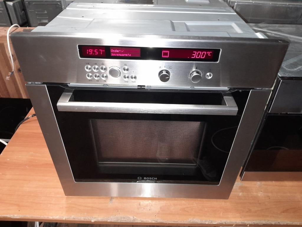 NETTE 60X60 BOSCH HBN870751 COMBI OVEN/MAGNETRON TE KOOP, Witgoed en Apparatuur, Magnetrons, Bosch, Gebruikt, Ophalen of Verzenden