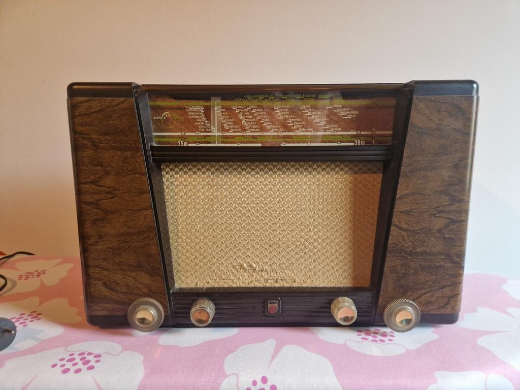Antieke Philips radio, Ophalen