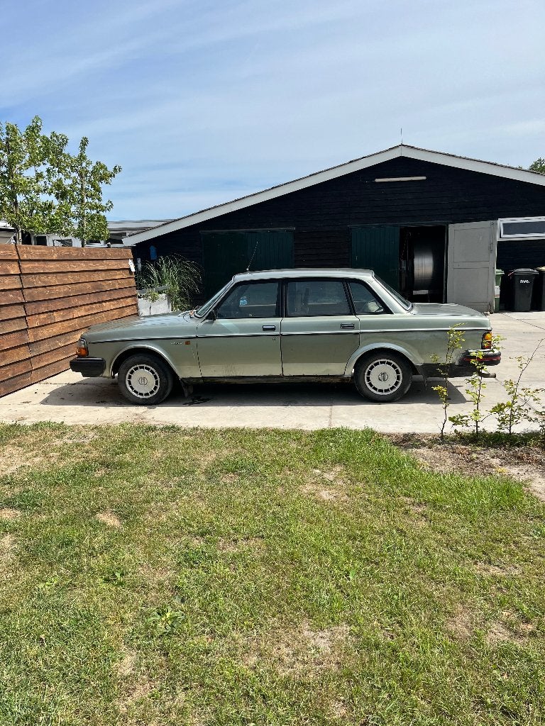 Volvo 240 2.4 GL DSL Overdrive 1984 Groen, Auto's, Volvo, 1345 kg, Achterwielaandrijving, Origineel Nederlands, Sedan