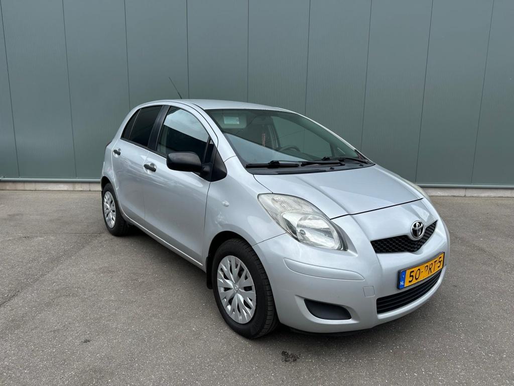 Toyota Yaris 1.3 VVTi Comfort AIRCO | NAVI ! (bj 2011), Euro 5, 40 €/maand, 4 cilinders, Bedrijf