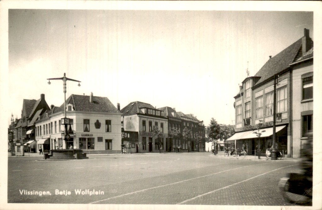 Vlissingen - Betje Wolfplein - Straatbeeld, Verzamelen, Ophalen of Verzenden, 1920 tot 1940, Gelopen, Zeeland