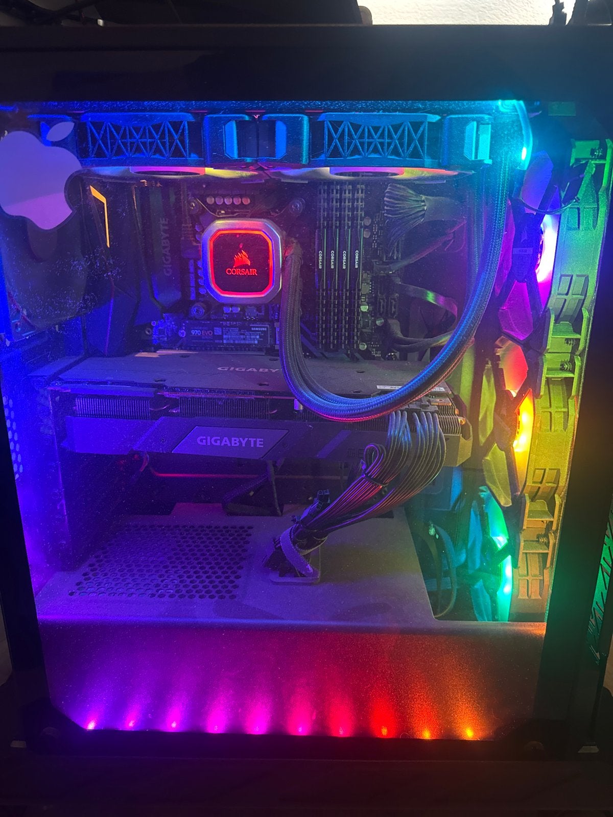 Krachtige Gaming PC - RGB Verlichting, Snelle Prestaties, Ophalen of Verzenden, Zo goed als nieuw, Gaming, SSD