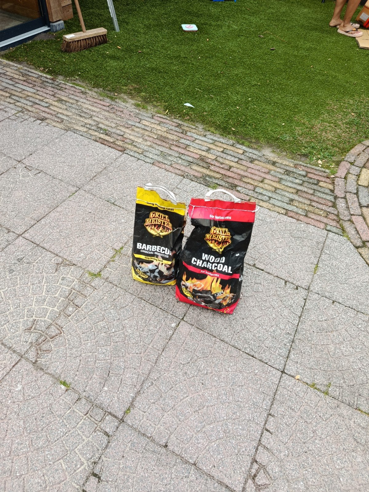 Houtskool en Barbecue Briketten, Tuin en Terras, Houtskoolbarbecues, Ophalen, Nieuw, Grillmeister