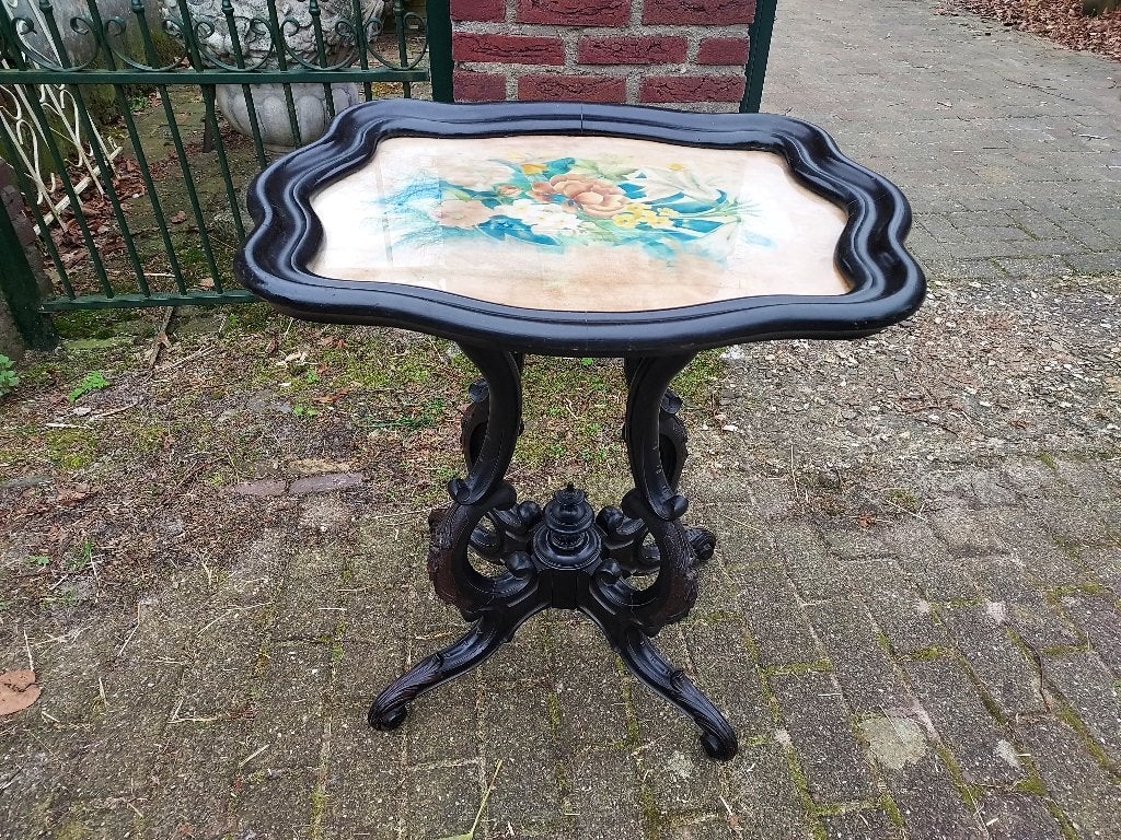 Willem III zwart gepolitourde tiltoptafel met spinnekoppoot., Ophalen
