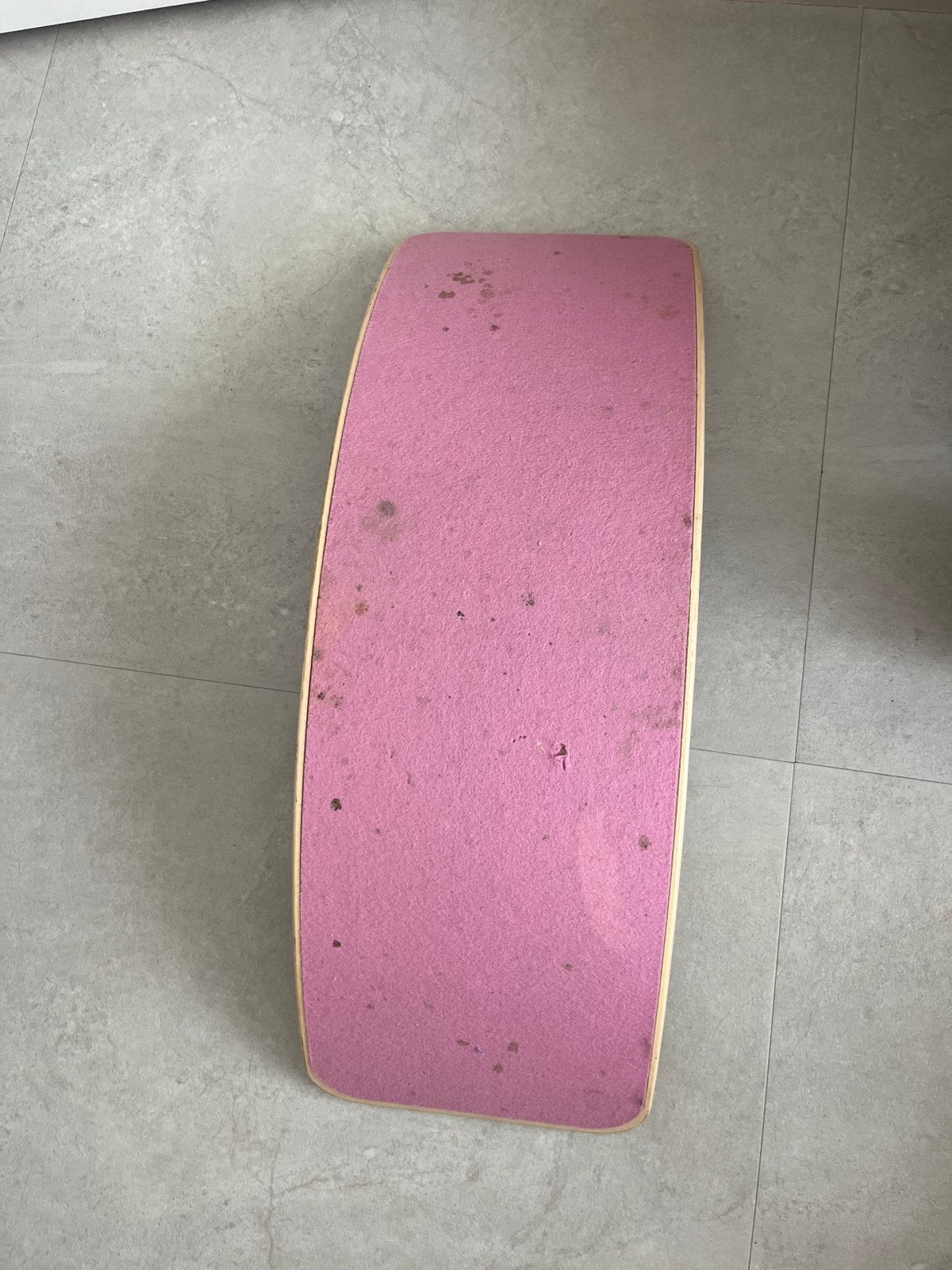 Foto 3 van Wobbel Board met roze vilt