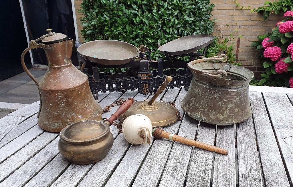 Weegschaal en diverse koper, Verzenden