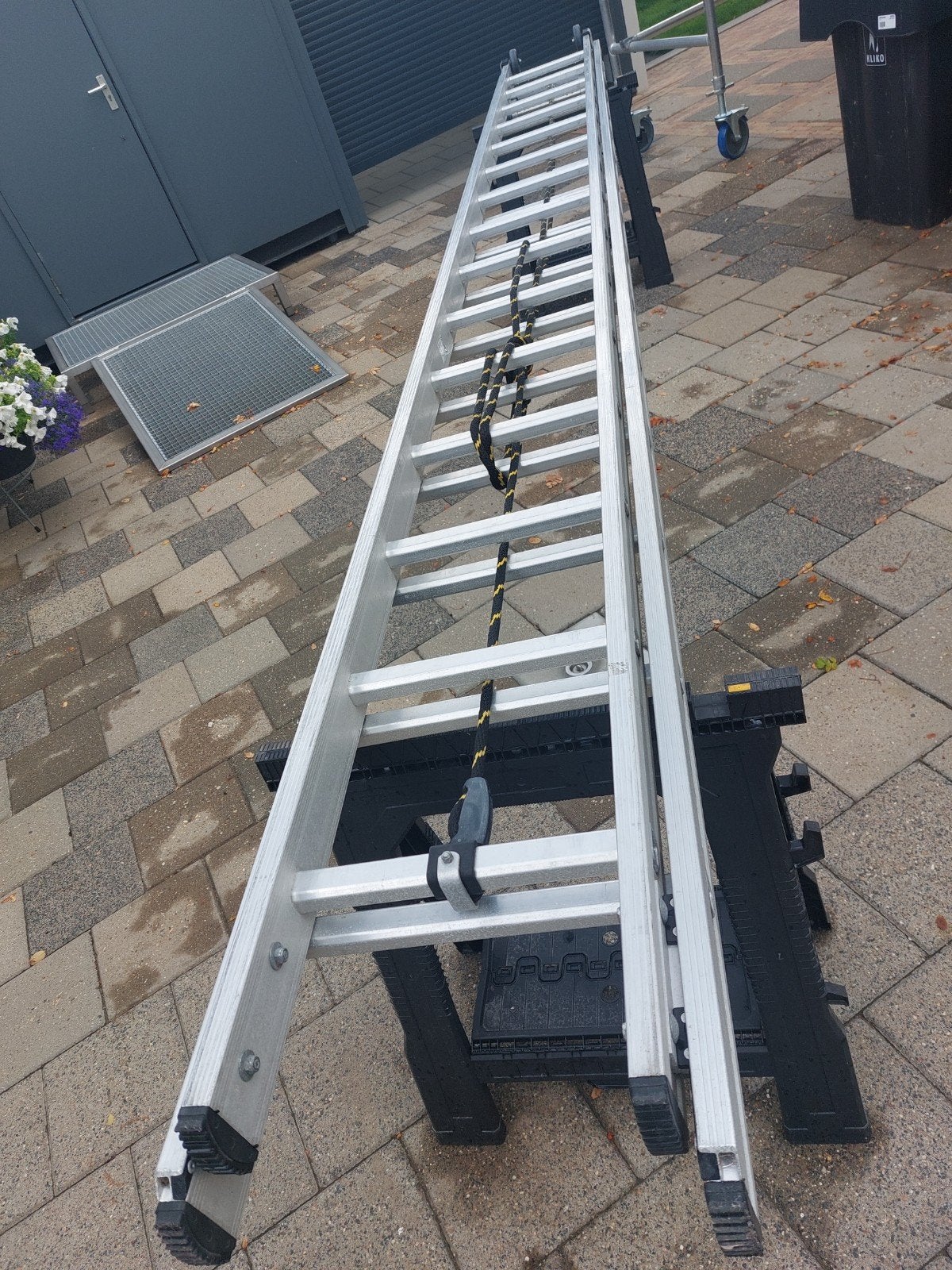Dirks optrekladder 2 x 15 sporten 8 meter hoog., Ophalen, Zo goed als nieuw, Ladder, Opvouwbaar of Inschuifbaar