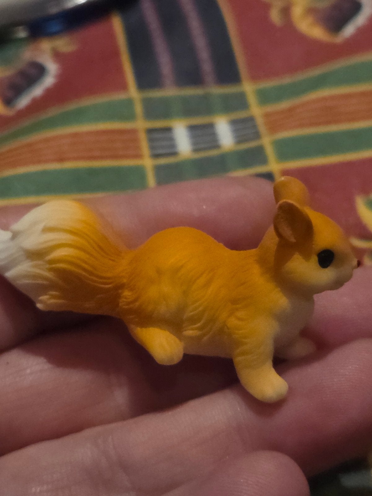 Kunststof miniatuur eekhoorn beeldje, Ophalen of Verzenden, Nieuw, Beeldje of Figuurtje
