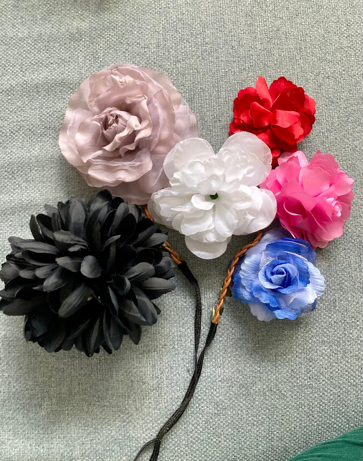 Zes vrolijke bloemenaccessoires – broche of voor in haar, Ophalen of Verzenden, Nieuw