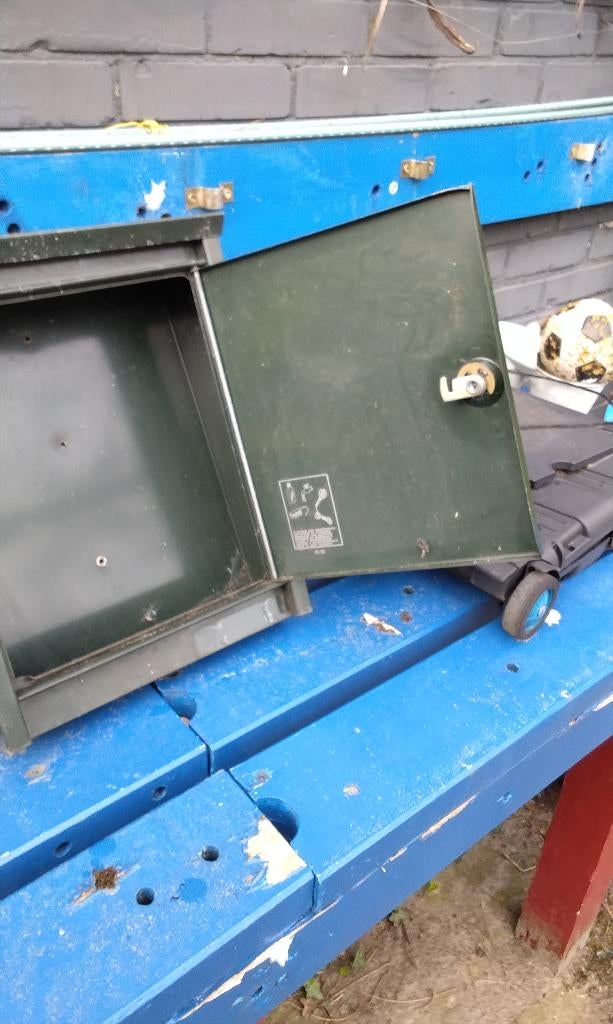 Brievenbus, Tuin en Terras, Brievenbussen, Ophalen of Verzenden, Gebruikt, Staal, Wandbrievenbus