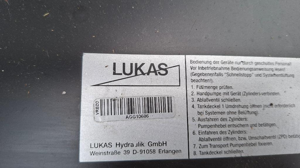 Lukas hydraulische handpomp redgereedschap brandweer., Ophalen, ., Zo goed als nieuw, .