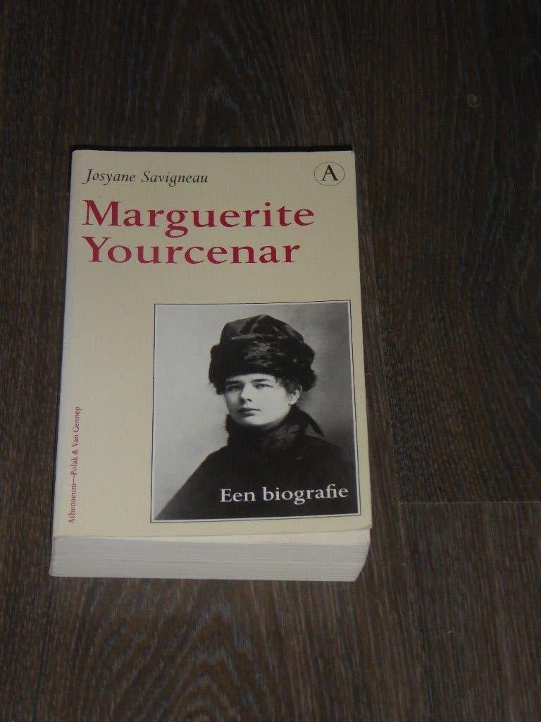 JOSYANE SAVIGNEAU - MARGUERITE YOURCENAR, Kunst en Cultuur, Verzenden, Savigneau, Zo goed als nieuw