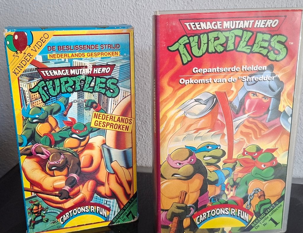 Nostalgie. 2 vhs video banden Teenage mutant hero Turtles, Cd's en Dvd's, VHS | Kinderen en Jeugd, Gebruikt, Tekenfilm, Alle leeftijden