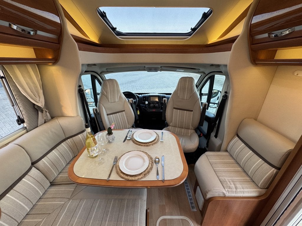 Foto 13 van Rapido 7066DF Automaat ALDE Enkele bedden 2015