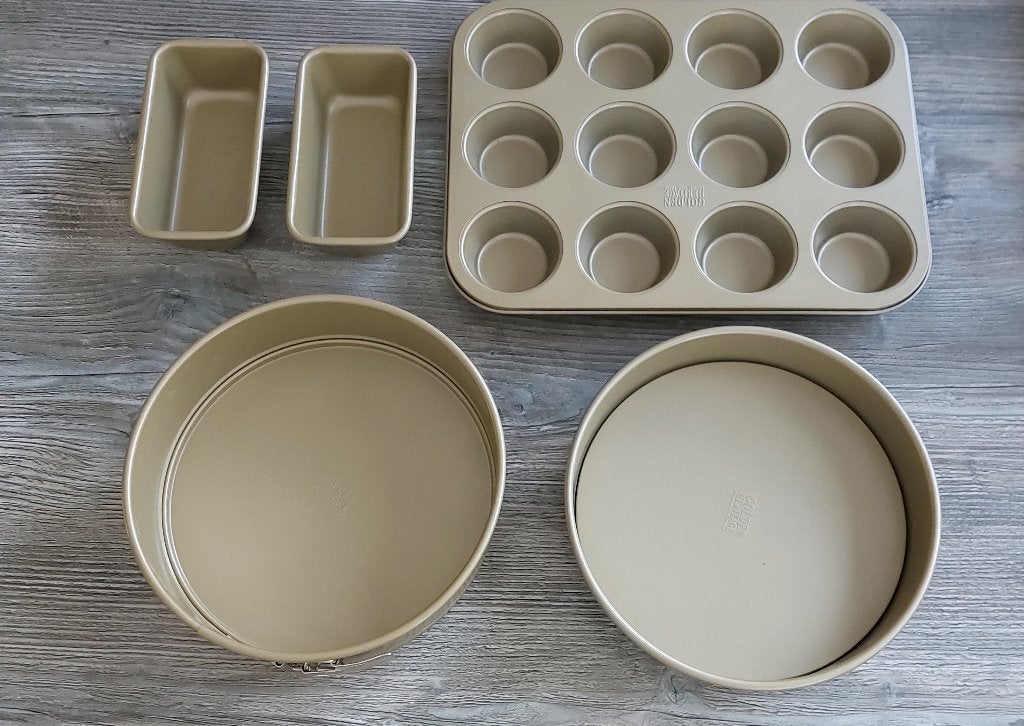 5 bakvormen Golden Heritage + 3 aardewerk witte ovenschalen, Ophalen, Zo goed als nieuw, Cupcakes, Bakvorm
