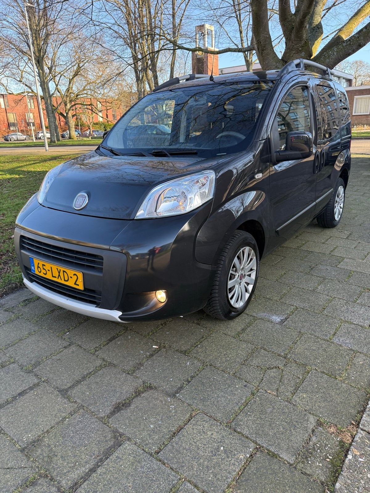 Fiat Qubo 1.4 54KW TREKKING /134000KM NAP/NIEUWE APK, Auto's, Fiat, Voorwielaandrijving, 15 km/l, Zwart, 400 kg