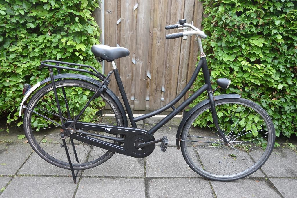 Omafiets damesfiets frame=57cm 28inch AXA, Fietsen en Brommers, Fietsen | Dames | Omafietsen, Ophalen, Terugtraprem, Zo goed als nieuw