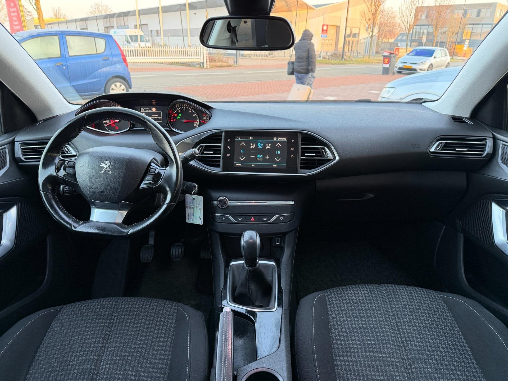 Peugeot 308 SW 1.2 PureTech Blue Lease Executive NAV|Carplay, Auto's, Peugeot, Voorwielaandrijving, Stof, Gebruikt, Euro 6