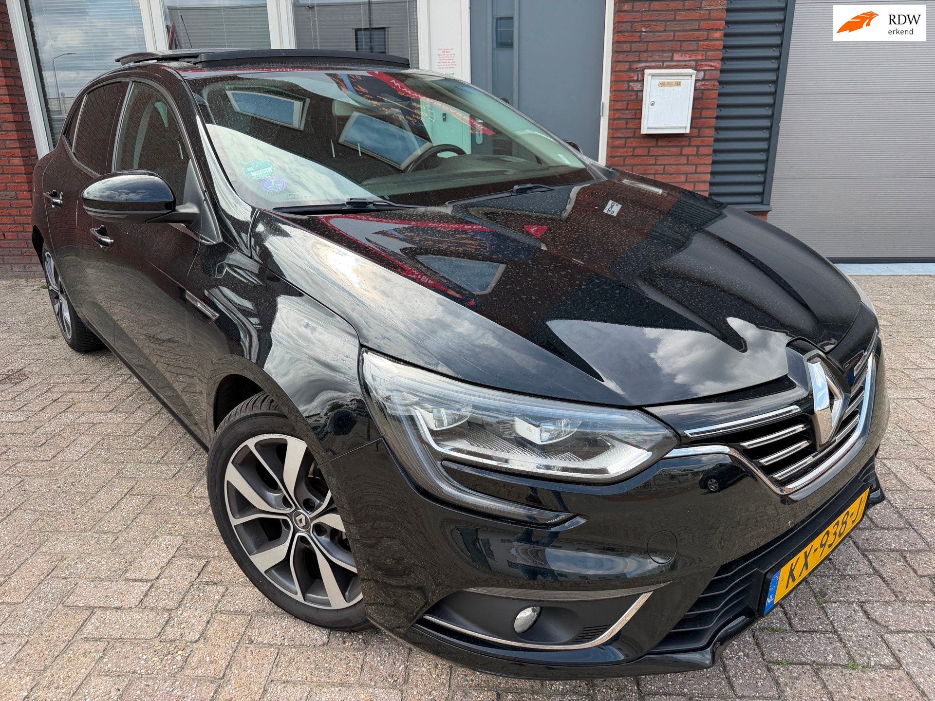 Renault Mégane 1.2 TCe Bose / Navi / Clima / Cruise / PDC /, Auto's, Renault, Voorwielaandrijving, 101 pk, Gebruikt, 4 cilinders