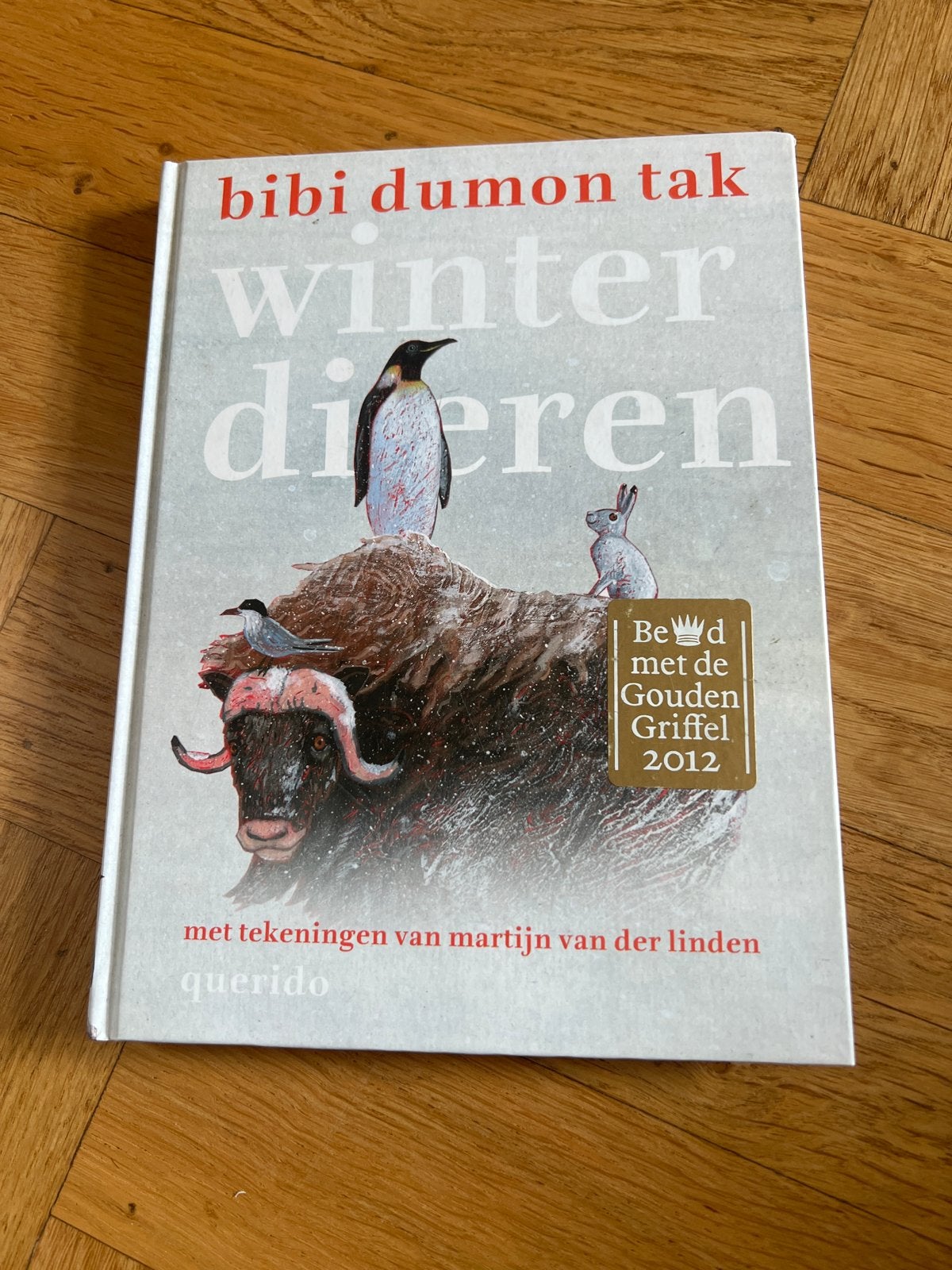 Bibi Dumon Tak - Winterdieren (Bekroond Gouden Griffel 2012), Ophalen of Verzenden, Zo goed als nieuw, Overige diersoorten