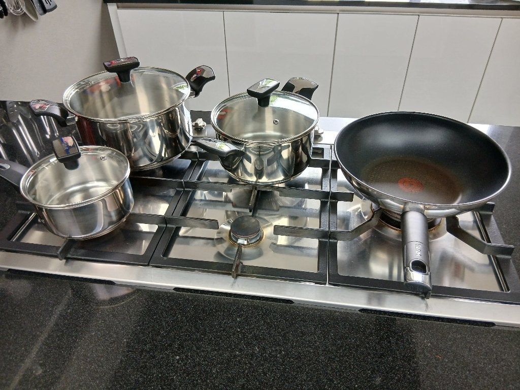 pannenset, Huis en Inrichting, Keuken | Potten en Pannen, Inductieplaat, Pannenset, Ophalen of Verzenden, Zo goed als nieuw