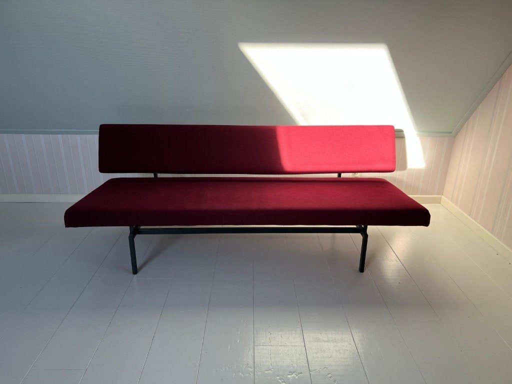 Design klassieker Gijs van der Sluis (slaap)bank model 540., Huis en Inrichting, Ophalen, Gebruikt, Rechte bank, Stof