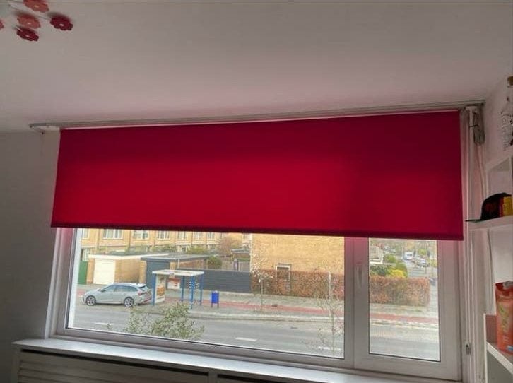 Rose rolgordijn - 274 cm breed, Ophalen, Zo goed als nieuw, Rood