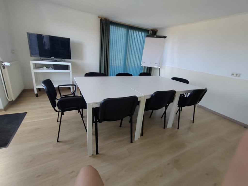 3 witte tafels / bureaus, Metaal, Zo goed als nieuw, IKEA, 75 cm
