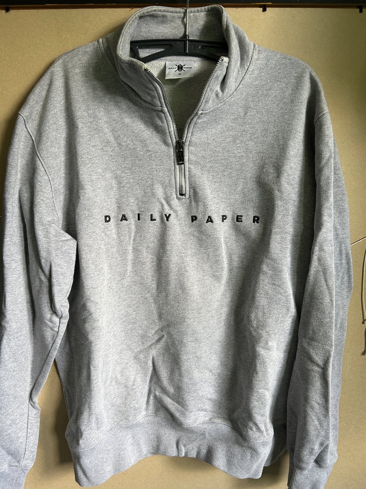 Daily Paper zipper - Maat M, Ophalen of Verzenden, Zo goed als nieuw, Maat 48/50 (M), Grijs