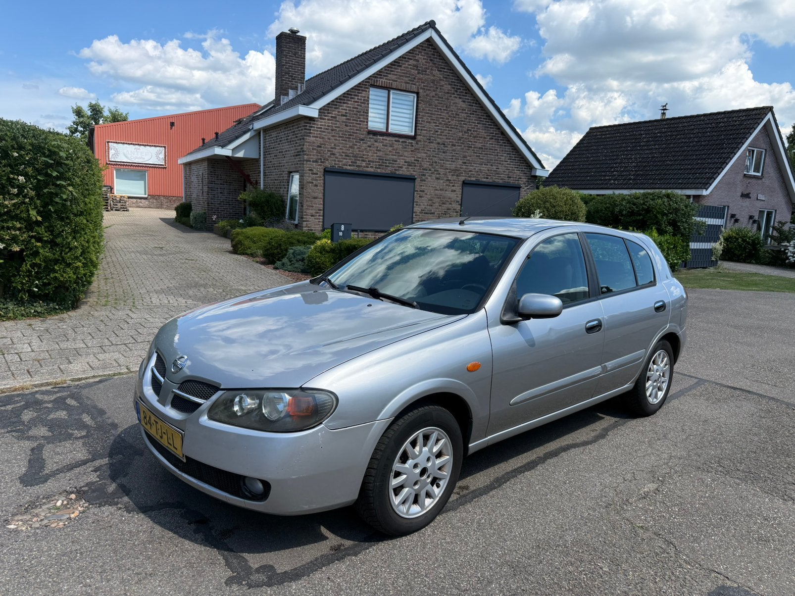 Nissan Almera 1.5 5D 2006 Grijs, Auto's, 4 cilinders, Bedrijf, Handgeschakeld, 600 kg