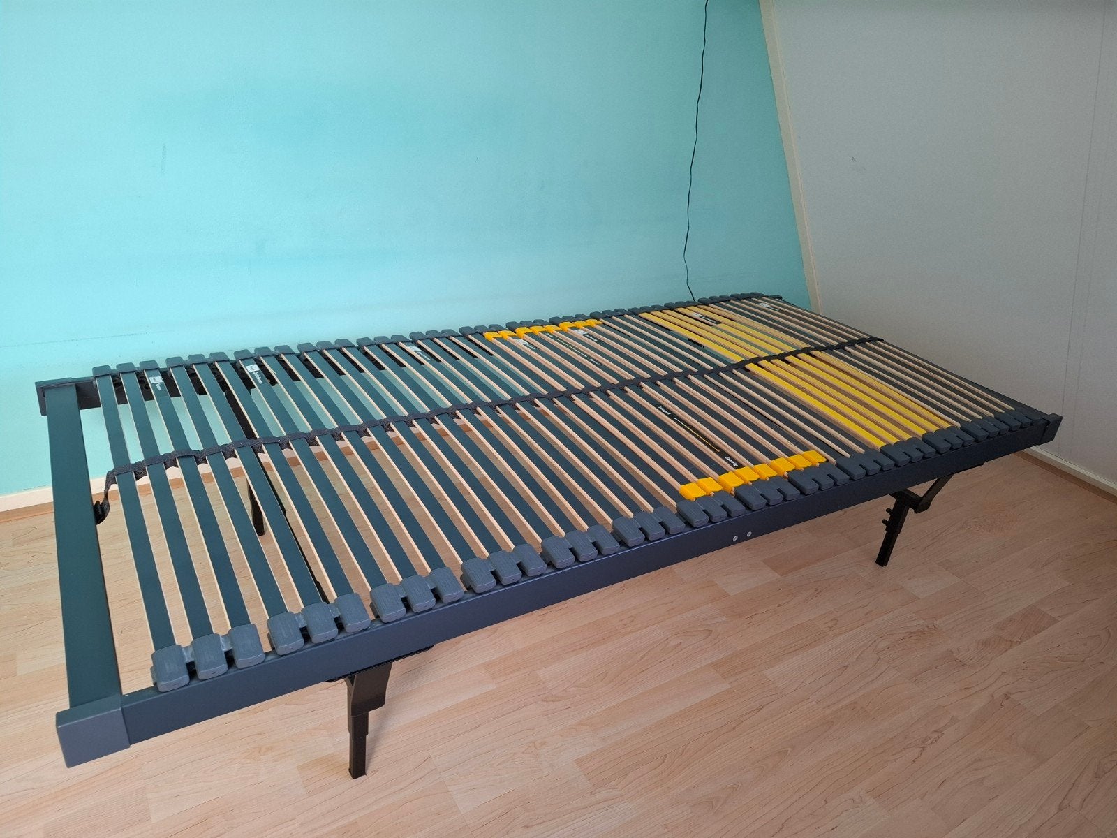 Lattenbodem met poten, 90 x 200, Huis en Inrichting, Slaapkamer | Matrassen en Bedbodems, Ophalen, Gebruikt, 90 cm, Eenpersoons