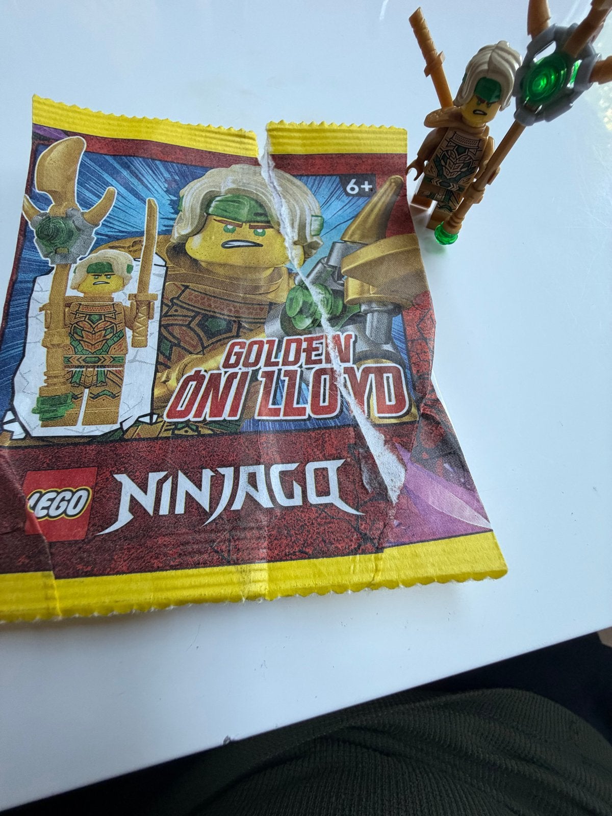 LEGO Ninjago Golden Lloyd met staf en wapenaccessoire, Ophalen of Verzenden, Gebruikt