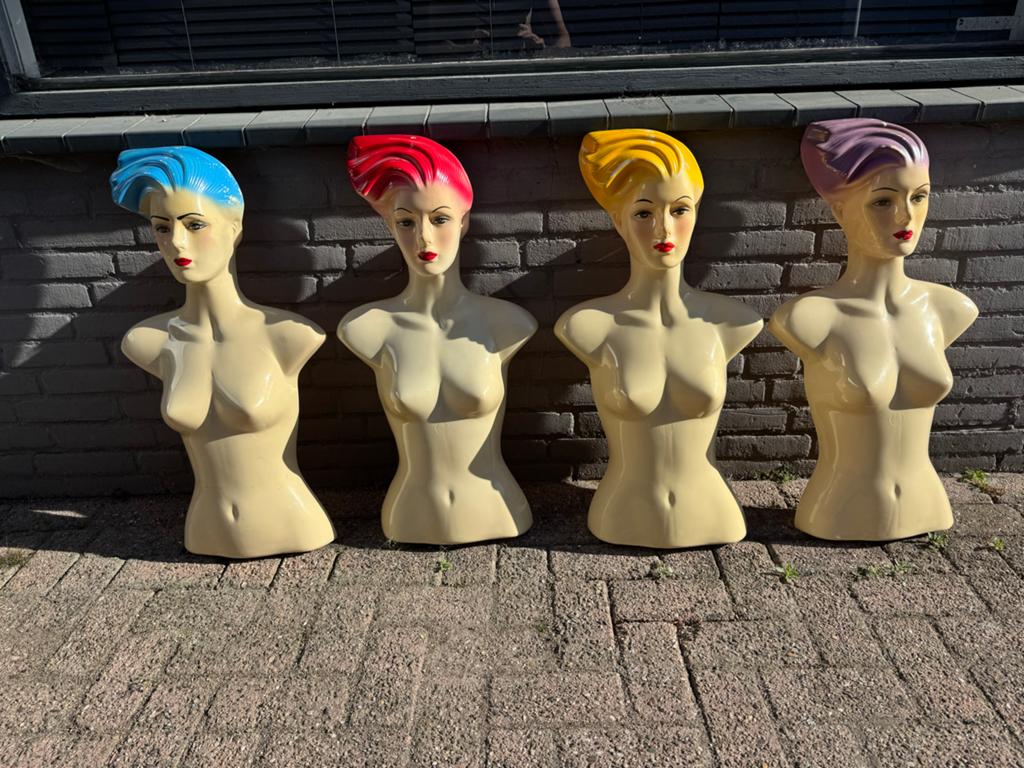 Set van 4 vintage etalagepoppen bustes met gekleurd haar, Ophalen of Verzenden