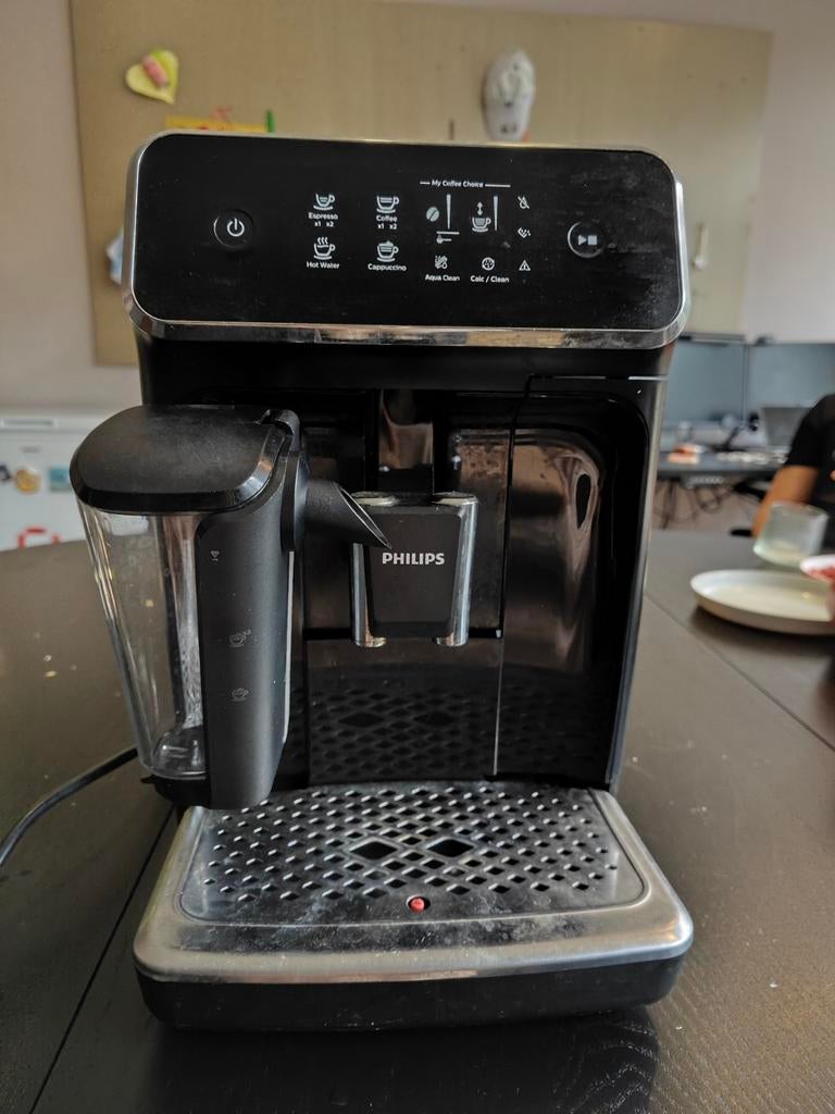 Philips LatteGo 2200, Ophalen, Espresso apparaat, Zo goed als nieuw, 4 tot 10 kopjes