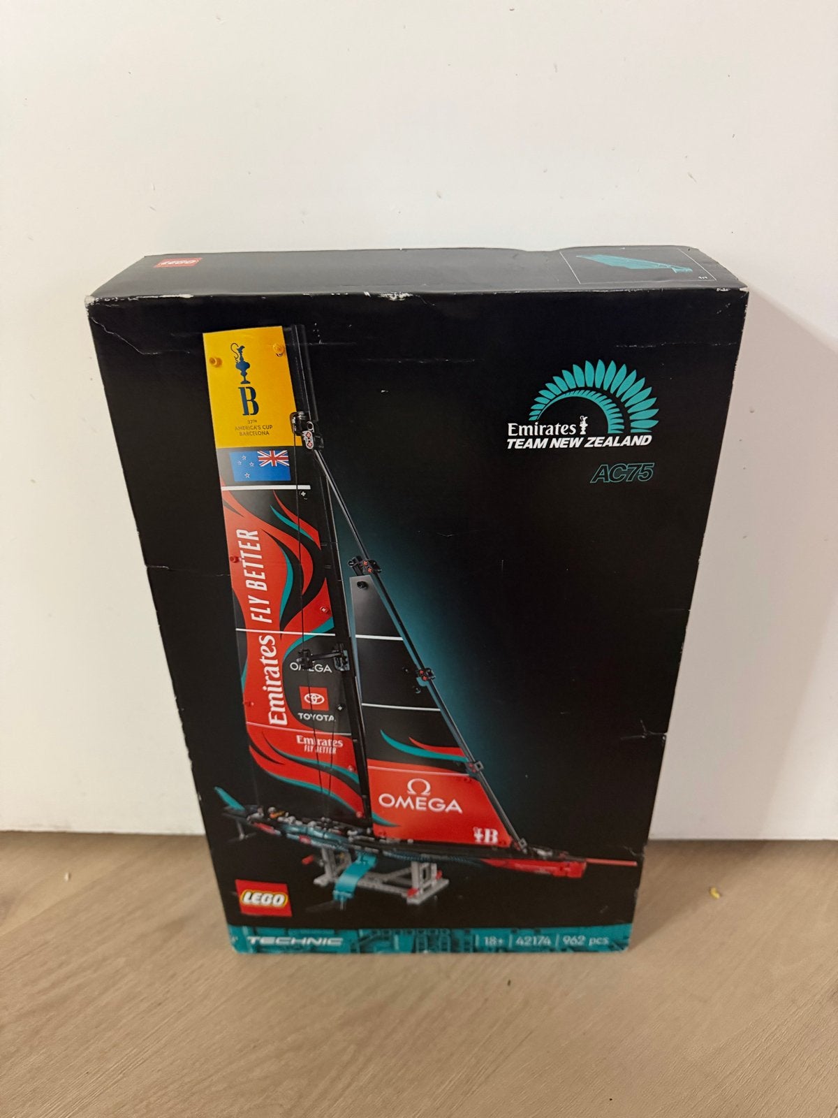 LEGO Technic Emirates Team New Zealand AC75 Zeilboot, Ophalen of Verzenden, Nieuw, Overige merken