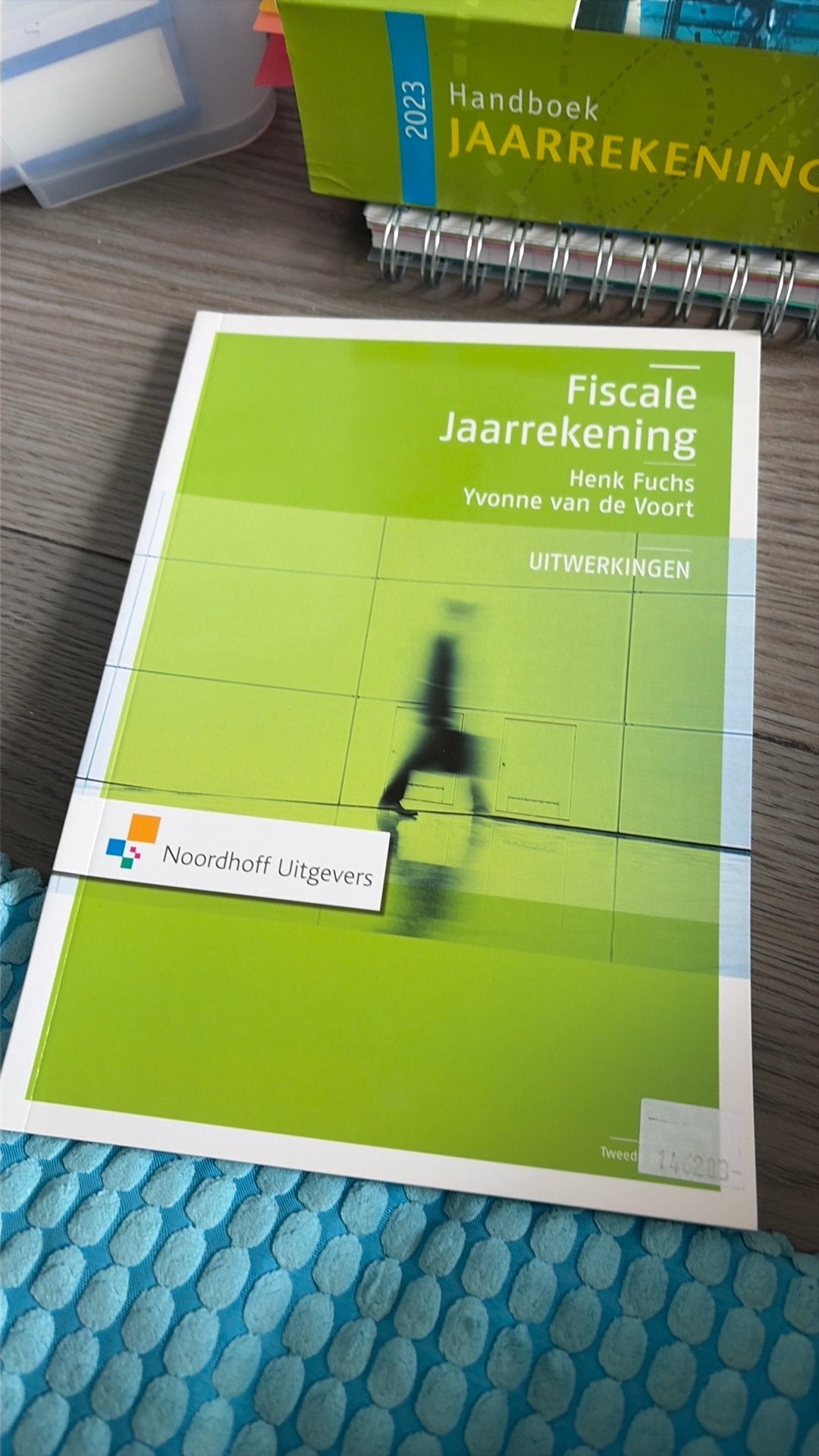Yvonne van der Voort - Fiscale jaarrekening uitwerkingen, Ophalen, Zo goed als nieuw, Yvonne van der Voort; Henk Fuchs
